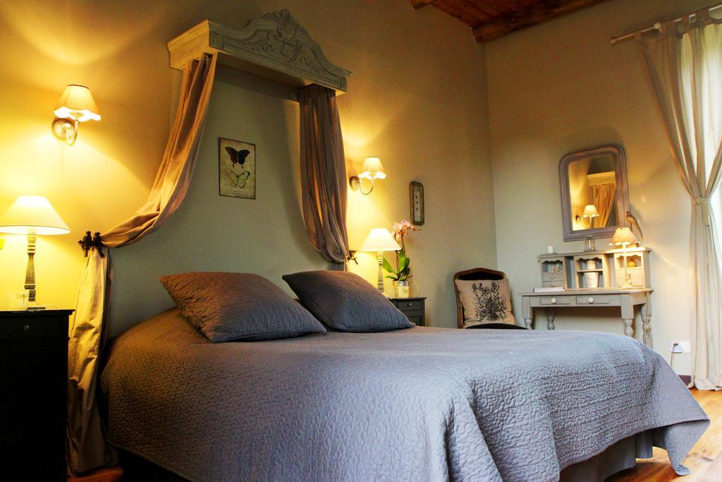 Chambres D'Hotes Du Presbytere La Bastide-l'Eveque Kültér fotó