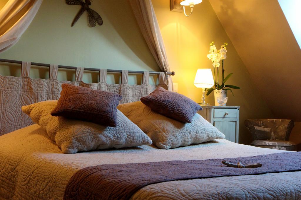 Chambres D'Hotes Du Presbytere La Bastide-l'Eveque Kültér fotó
