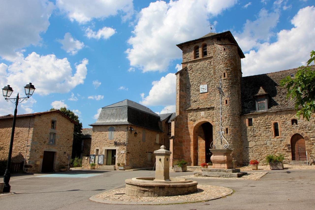 Chambres D'Hotes Du Presbytere La Bastide-l'Eveque Kültér fotó