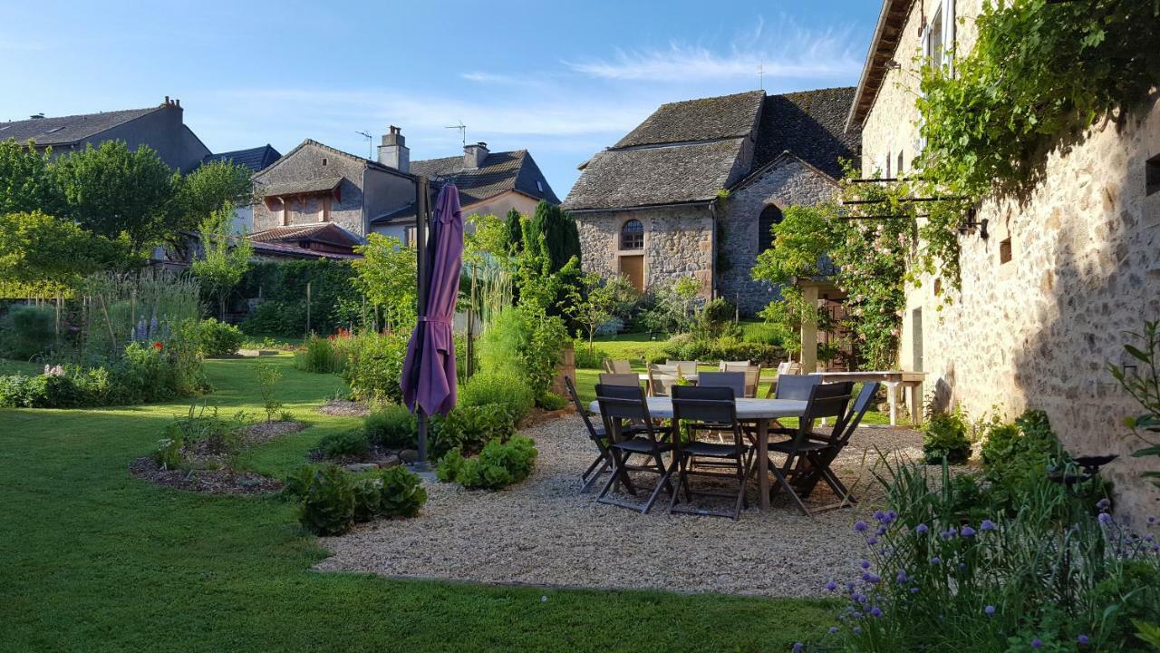 Chambres D'Hotes Du Presbytere La Bastide-l'Eveque Kültér fotó